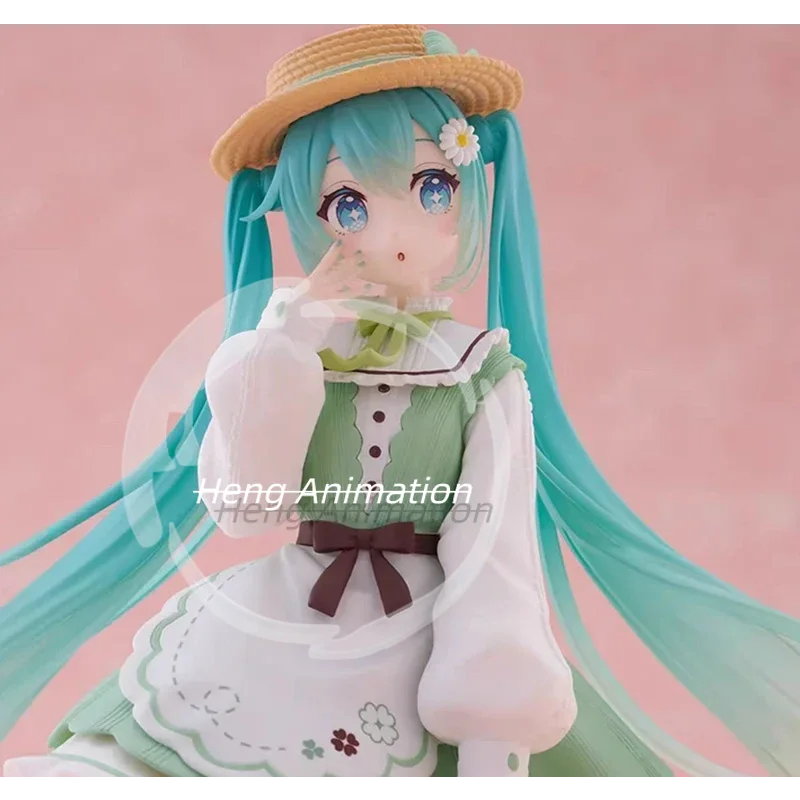 Disponibile TAiTO Hatsune Miku Fashion Figure Country Ver. Giocattolo da collezione di modelli di action figure anime in PVC 18 cm