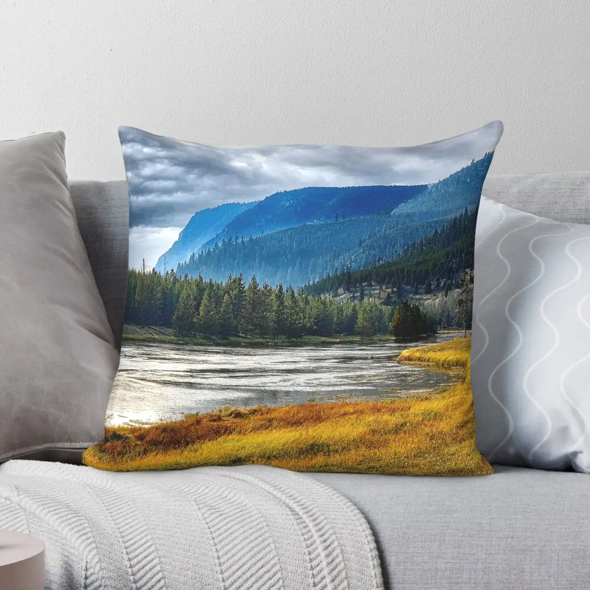 Madison River Yellowstone National Park Pillowcase Polyester Linen Velvet Printed Zip Decorative Bed Cushion Cover