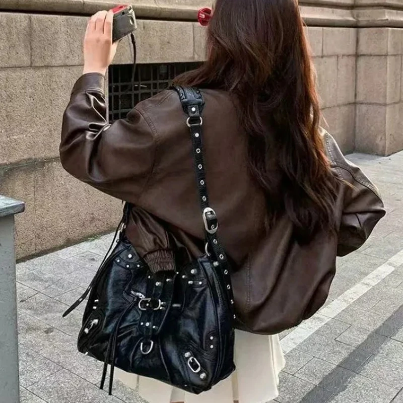 

Sweet and Cool Motorcycle Bag 2026 New Arrivalretro Large Capacity Shoulder Bag Rivet Crossbody Work Clothing Big Bag for Women