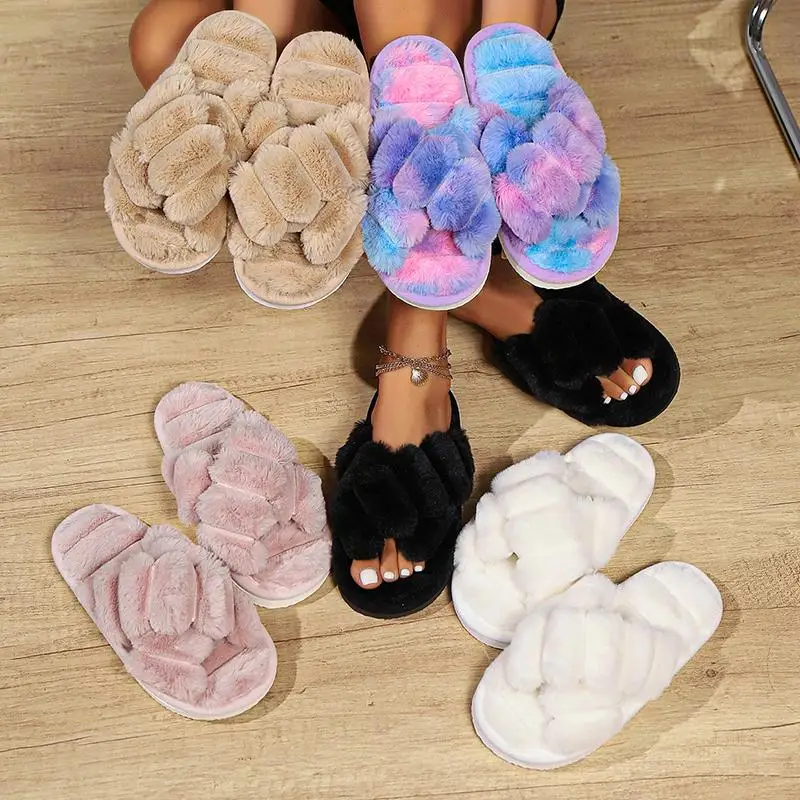 رقيق النعال النساء منزل 2025 أحذية مصممين فاخرة السيدات المنزل الشقق عادية أنيقة أفخم لينة موضة الأحذية الساخن شعبية