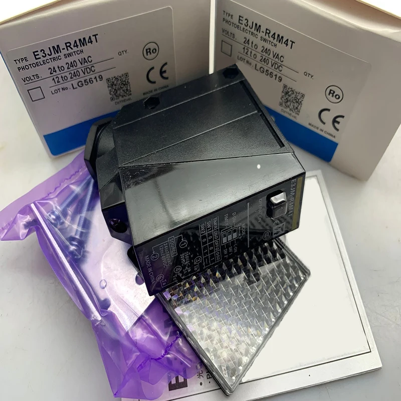 

Photoelectric switch E3JM-R4M4T E3JM-R4M4T-G E3JM-10M4T E3JM-10M4T-G-N Complete models brand new