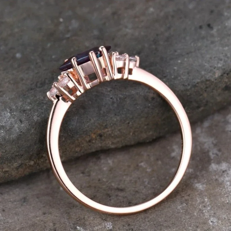 New Amethyst Diamond Set Zircon Women's Ring with Rose Gold Versatile Elegant and Personalized Trendy Accessories