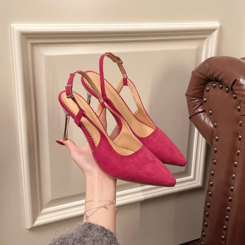 

Новые женские туфли на высоком каблуке 2026 года: роскошные остроносые туфли-лодочки, модные босоножки на шпильке для вечеринок и свадеб