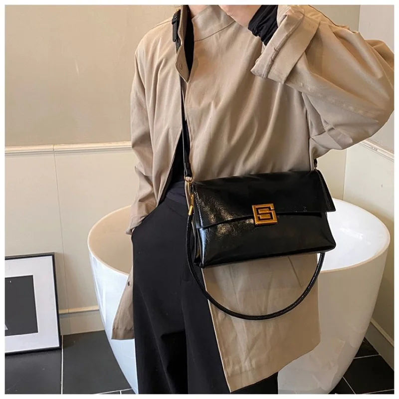 

High-End Women's Tote Bag Made Of Cowhide Leather Boasting Milan Spacious Soft Daily Modern Look​