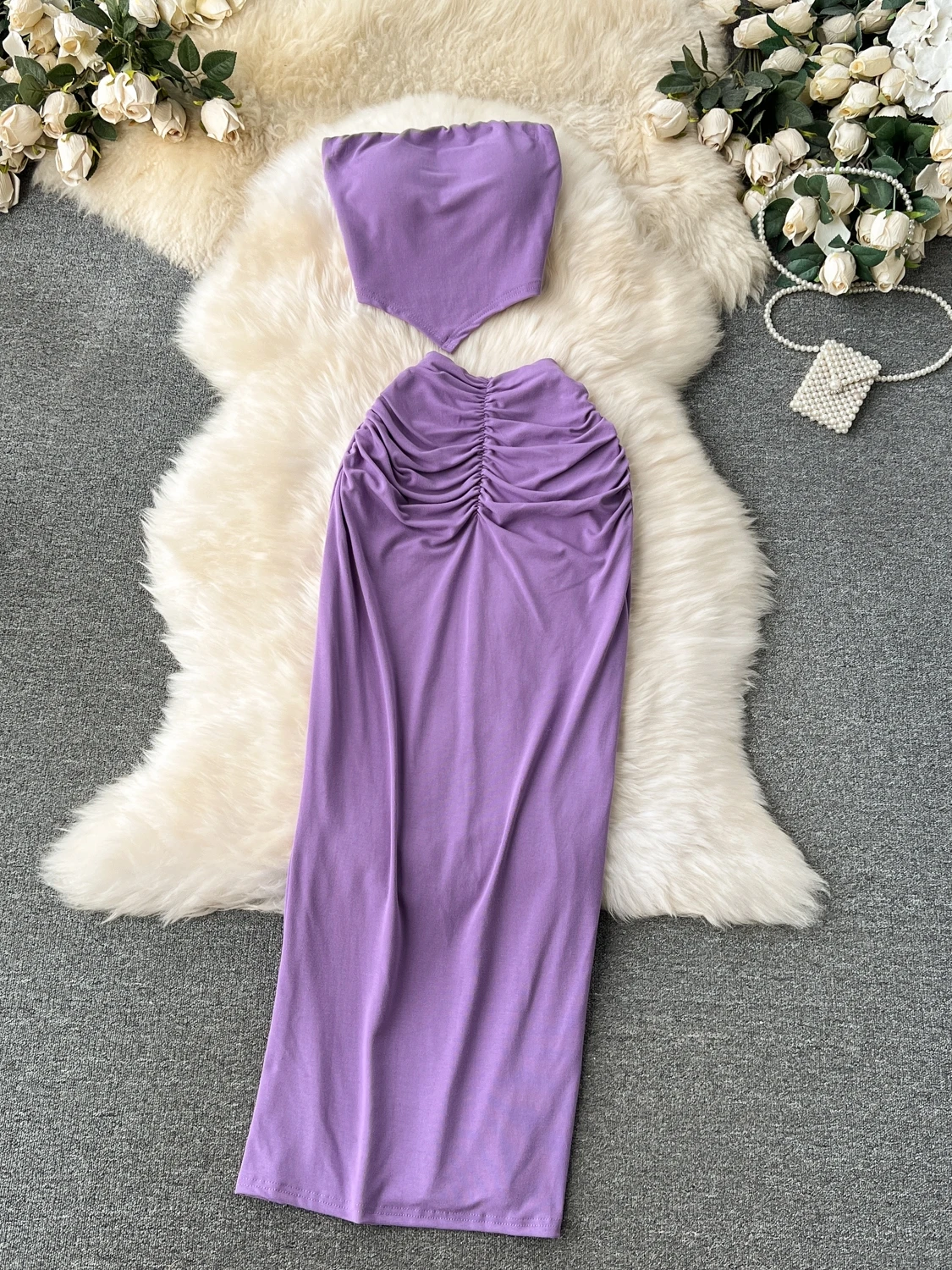 Faionable ort Slim Fit Damen-Set mit Rüschendetail, zweiteiligem Ensemble, trendiger Rock und Crop-Top-Kombination