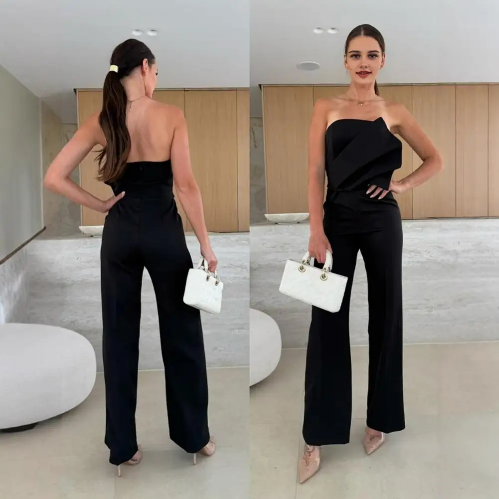 女性の背中の開いたジャンプスーツ エレガントな女性のストラップレスジャンプスーツ スタイリッシュなオフショルダーロンパース ハイウエスト ワイドレッグ シック 女性用