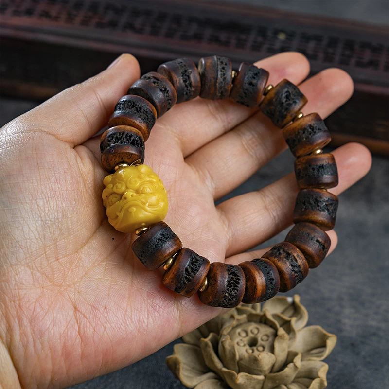 

Tibetan-style yak skull Buddha head DIY lion ring pig cage ring Maitreya old Gaba bracelet