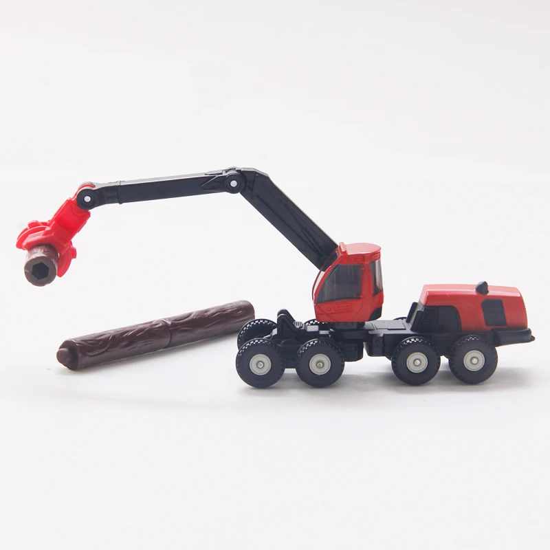 TAKARA TOMY Komatsu logging truck project crane alloy model, children's collection of decorative toys, gifts for children.