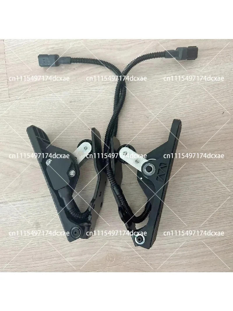 Skid Steer Loader Accelerator Pedal Valve 803807856 Replacement Part for Construction Machinery