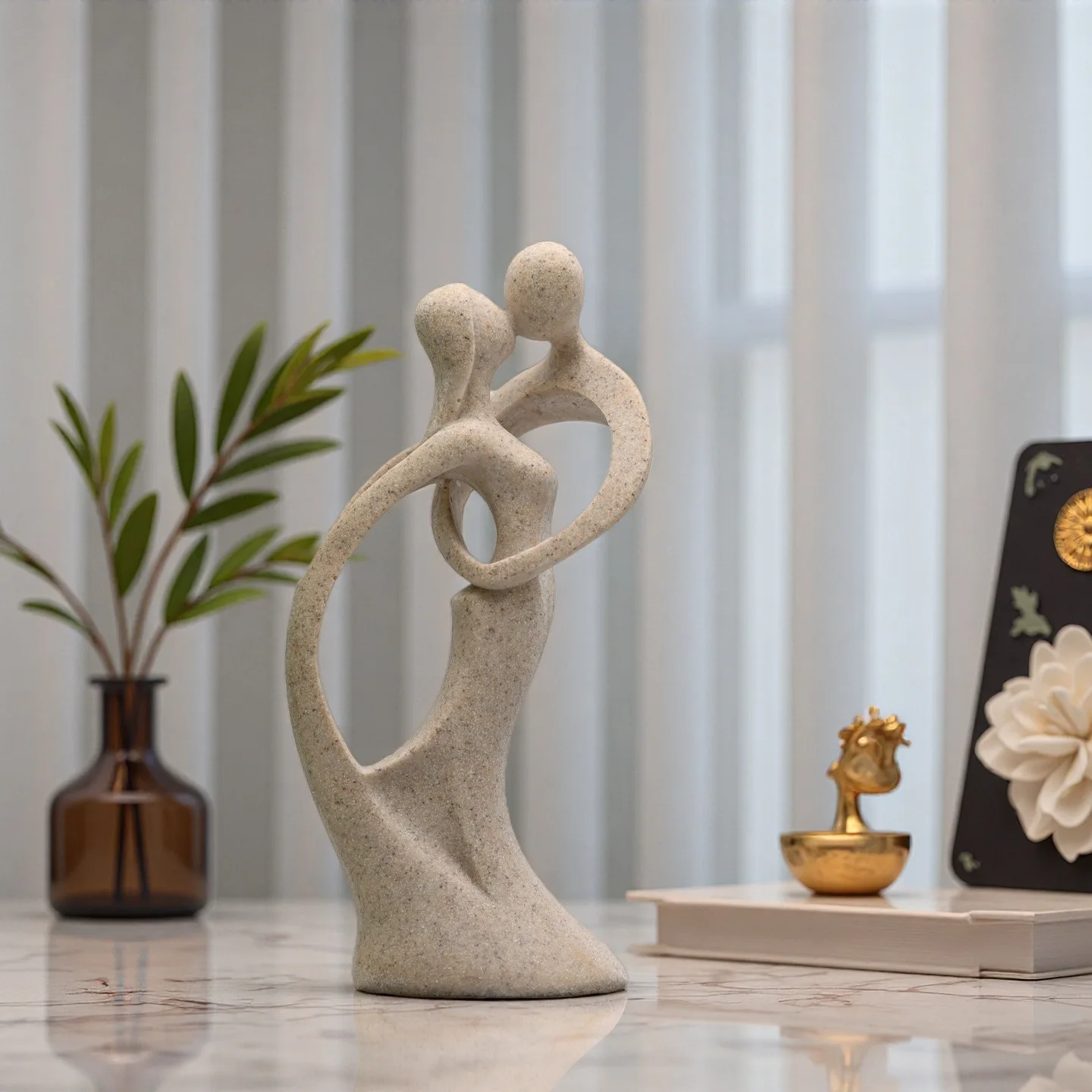 Modern Creative Abstract Resin Couple Sculpture Sandstone Figurine Minimalist Luxury Living Room Decor