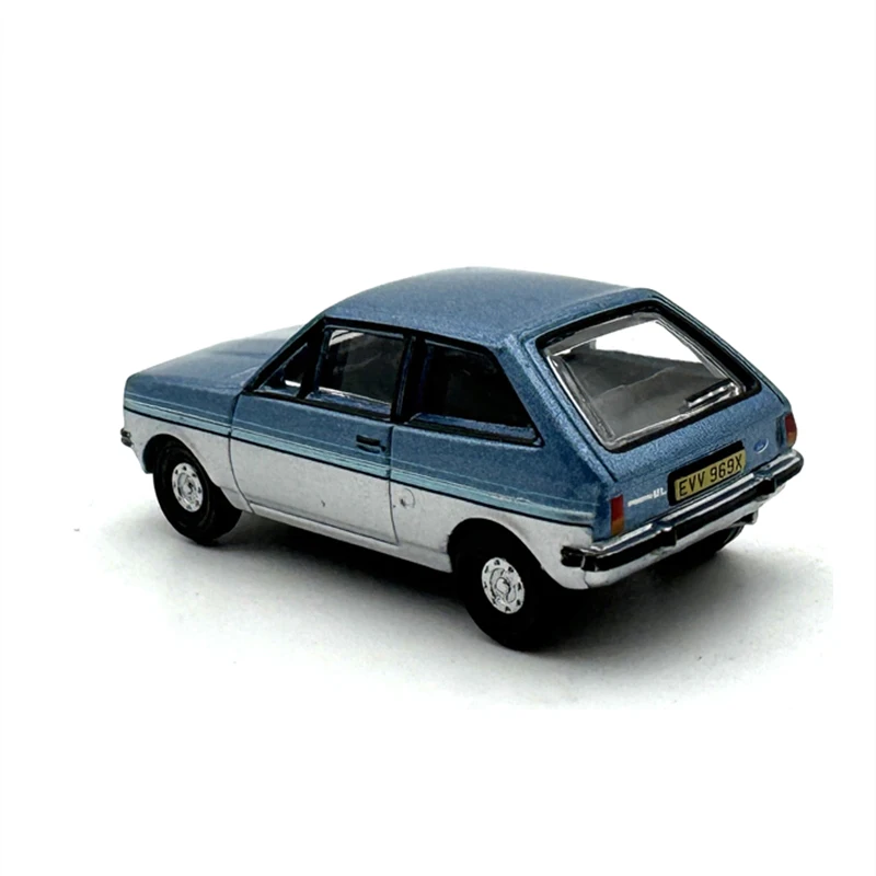 1:76 Scale Diecast Alloy Ford Fiesta Mk I Toys Vintage Cars Model Classic Nostalgia Adult Nostalgia Souvenir Gift Static Display