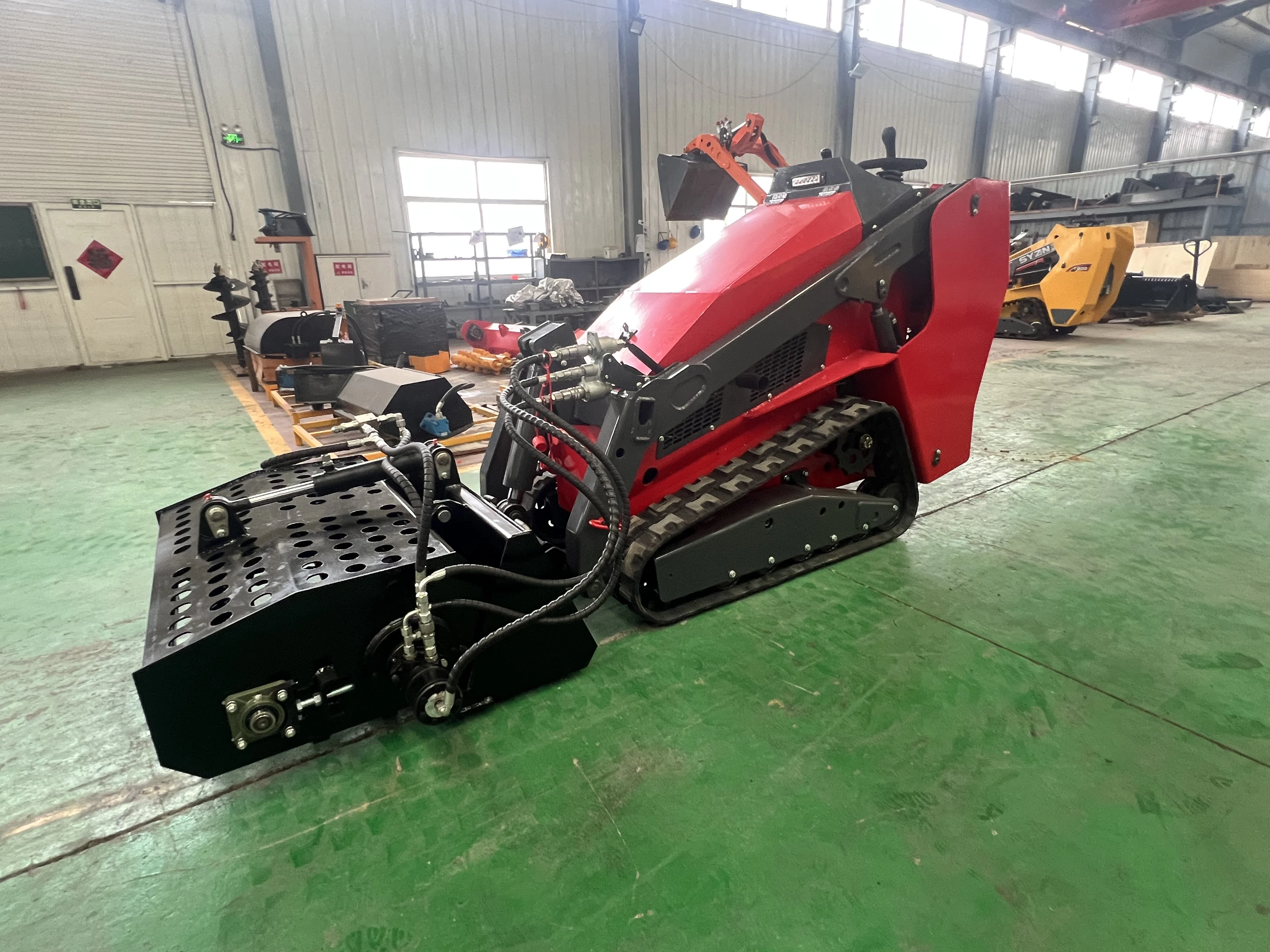 

Небольшой и компактный мини-погрузчик Kubota со спиральной дрелью-тренажером для сельскохозяйственного сада, мини-погрузчик с бортовым поворотом