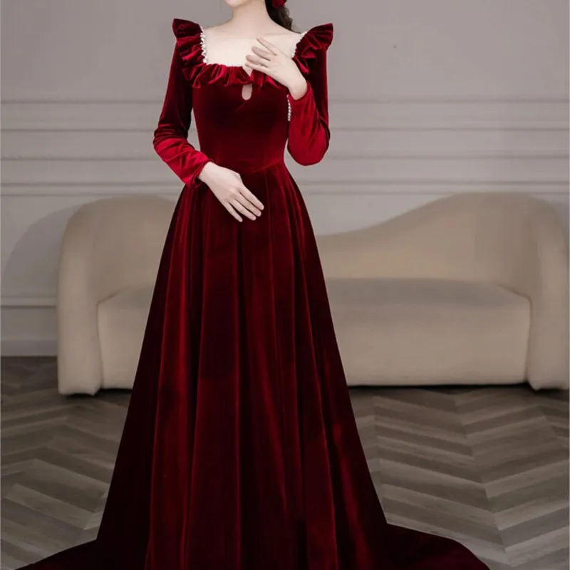 

Plus-size velvet toasting light luxury long-sleeved pregnant women covered wine red fashion dress