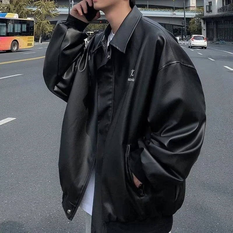 Męska kurtka ze skóry PU na jesień i zimę 2025, oversize, w stylu amerykańskim retro, streetwear, ekskluzywna, edgy kurtka dla fajnego mężczyzny, dodająca stylu do garderoby. ​