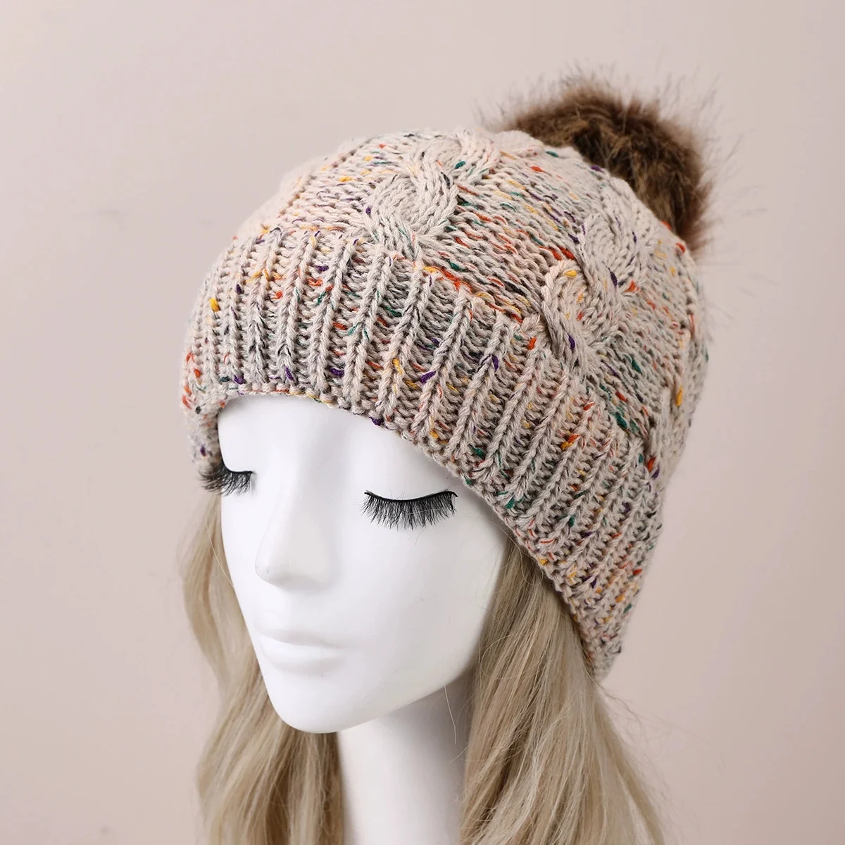 New Autumn-winter Ladies' Plush Woolen Hat - Multi-color Plush Knitted Hat for Warmth and Comfort, Suitable for Students.