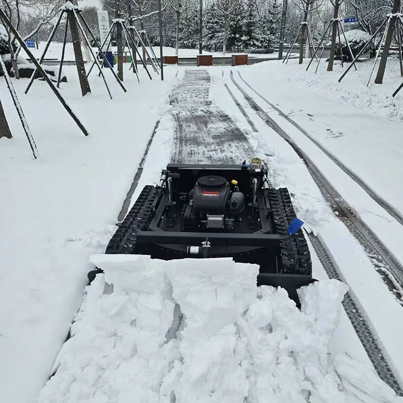 Remote Control Lawn Mower Supports Customized Installation of Snow Shovel and Remote Adjustment of Height