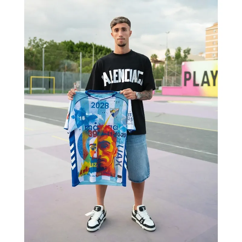 Camisetas especiales para hombres y mujeres en Malaga, España, con deportes, ocio, moda y tendencias para adultos y niños