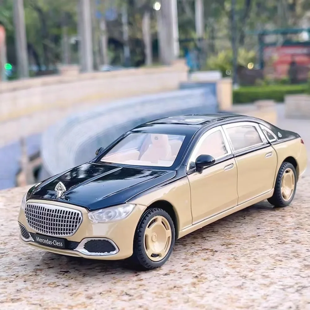 

1:24 S680 Toys Alloy Models Diecast Cars Wheel Shock Absorption Doors Opened Miniature Vehicles Pull Back Car Office Ornaments
