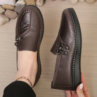 Chaussures plates en cuir pour femmes, mocassins pour femmes printemps-automne, chaussures classiques simples pour mamans, antidérapantes, confortables et livraison gratuite 5