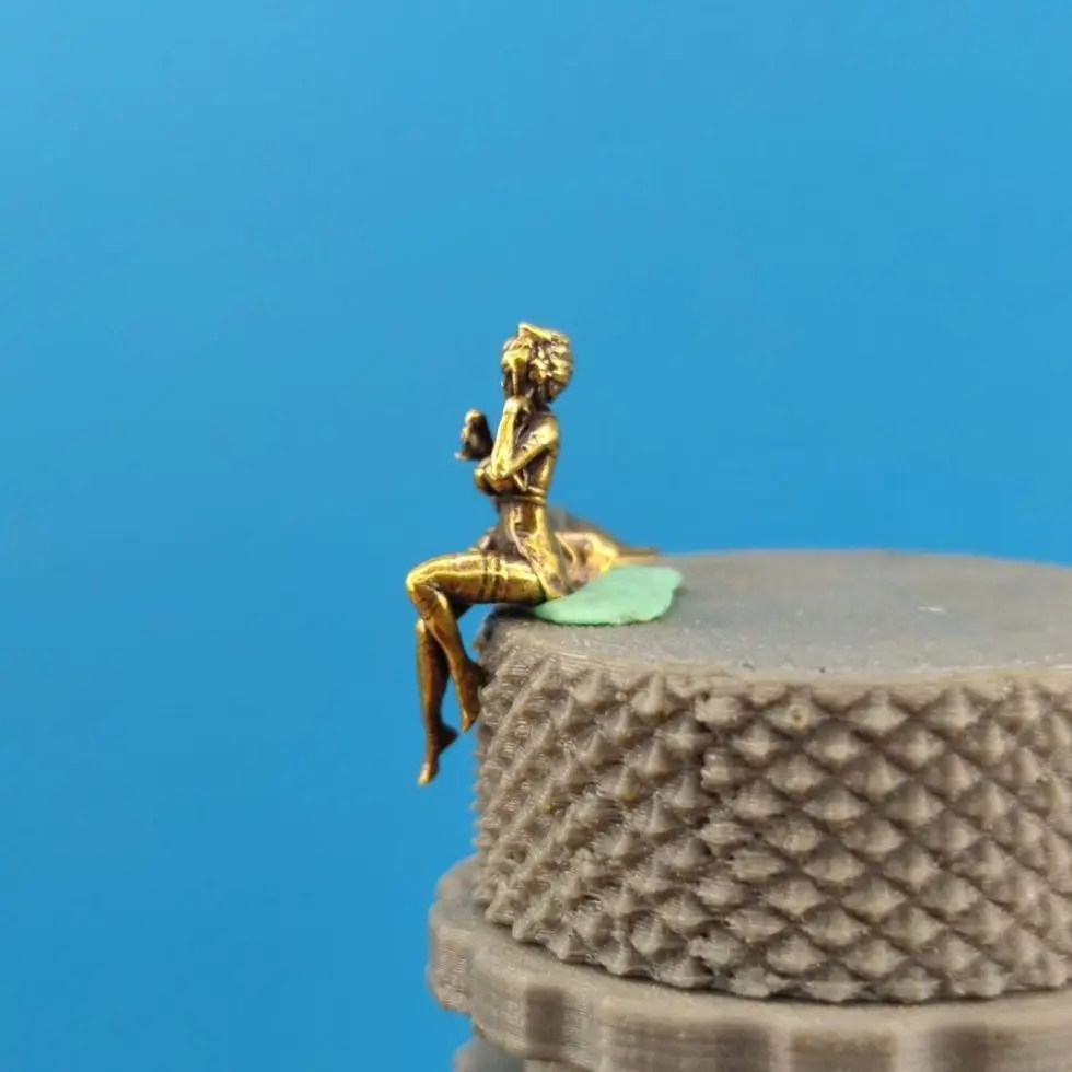 النحاس جاسوس لعب الأدوار عمل نموذج لجسم سيارة لعبة عرض قطعة شوكة الأميرة تمثال مصغر