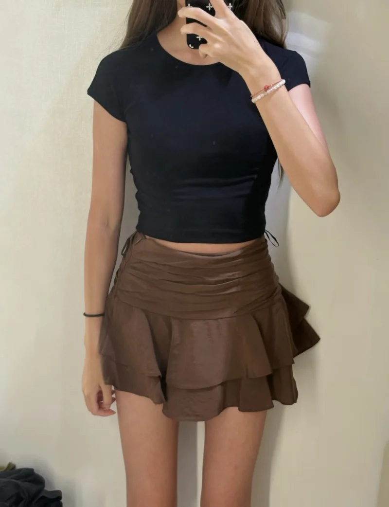 ETJ 2025 Damen Sommer Neu Sexy Mode Hot Girl Style Flauschige Stufenverzierung Mittelhoch Sitzender Kurzer Rock-Hosenrock – Detail 10