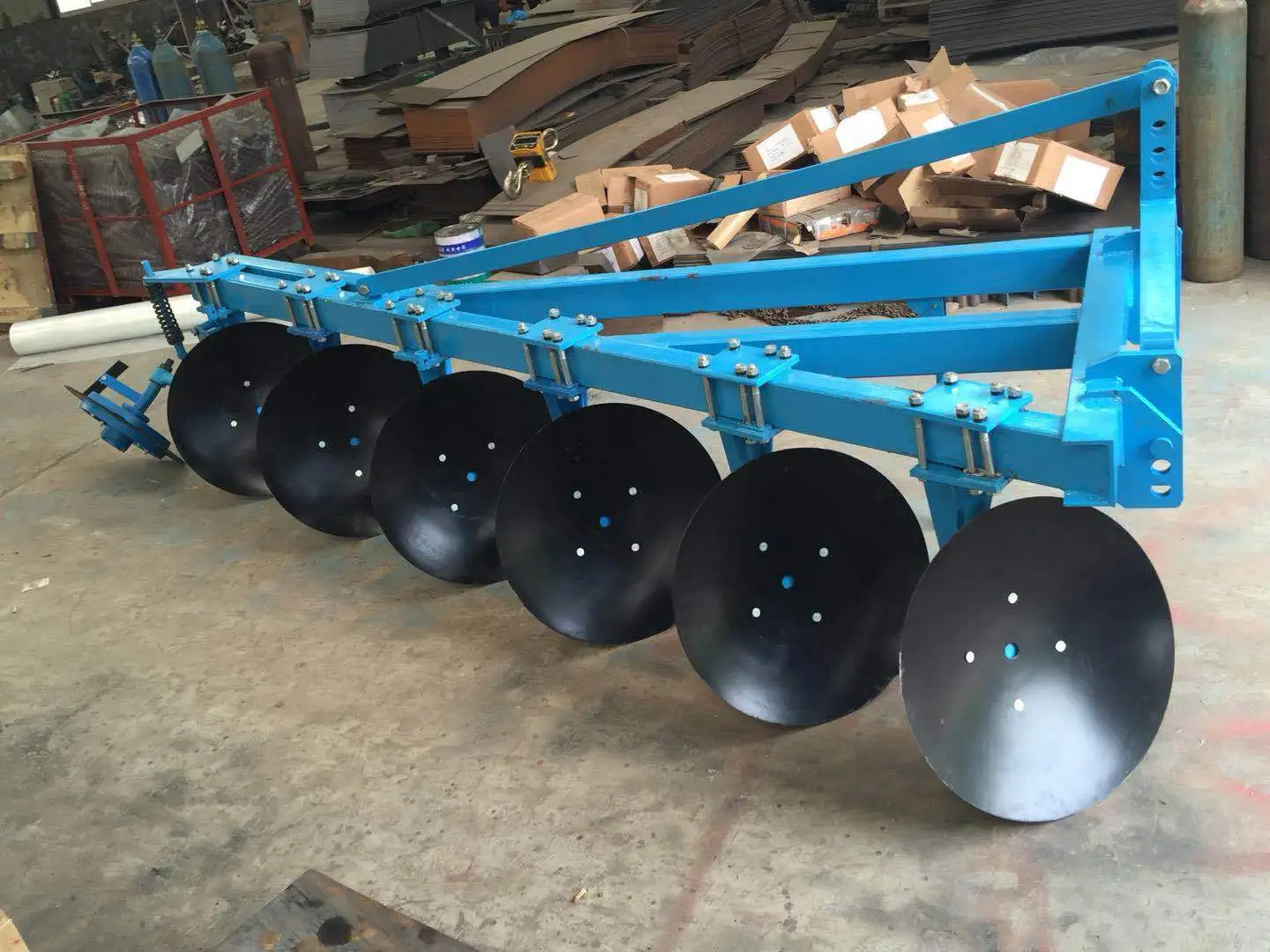 Heavy Duty Tractor Driven Disc Plow Agricultural Drive Disc Plough for Farm Tillage /Farm Development Driven Disc Plow view 4
