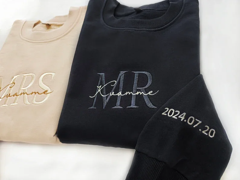 Benutzerdefiniertes Mrs. besticktes Sweatshirt, Geschenk für zukünftige Frau und Herr, Verlobungsgeschenk, zukünftige Braut, Datum auf Ärmel, Valentinstagsgeschenk