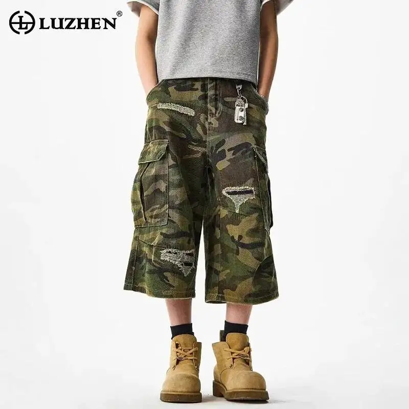 LUZHEN 2026 Summer New Camouflage Printed Straight Cropped Pants Men's Stylish Broken Hole Patched Original Cargo Shorts JY7848