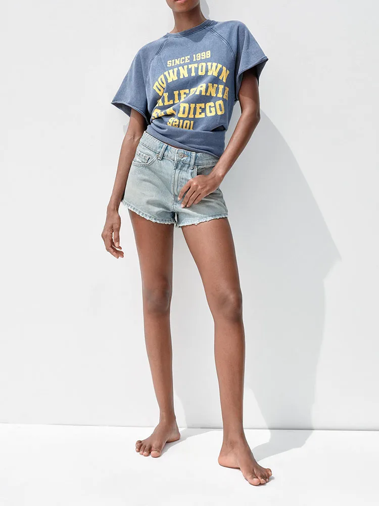 패셔너블한 반팔 플리스 스웨트셔츠 여성용 여름 신상품 2025 프린트 워시 효과 다용도 출퇴근 스타일 니트웨어