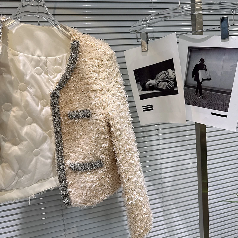 Modna odzież przemysłowa, wiertarka do paznokci, krawędź, ocieplenie, krótka kurtka damska zimowa, nowa, okrągły dekolt, długi rękaw, dopasowany, elegancki płaszcz.