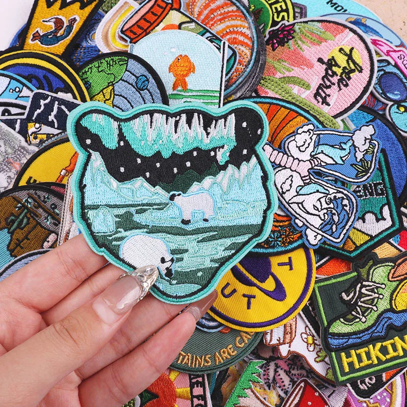 20/30/40 PCS Random Mixed Outdoor Mountain Embroidered Patches On Clothes Adventure Iron On Patches For Clothing Sewing Patch