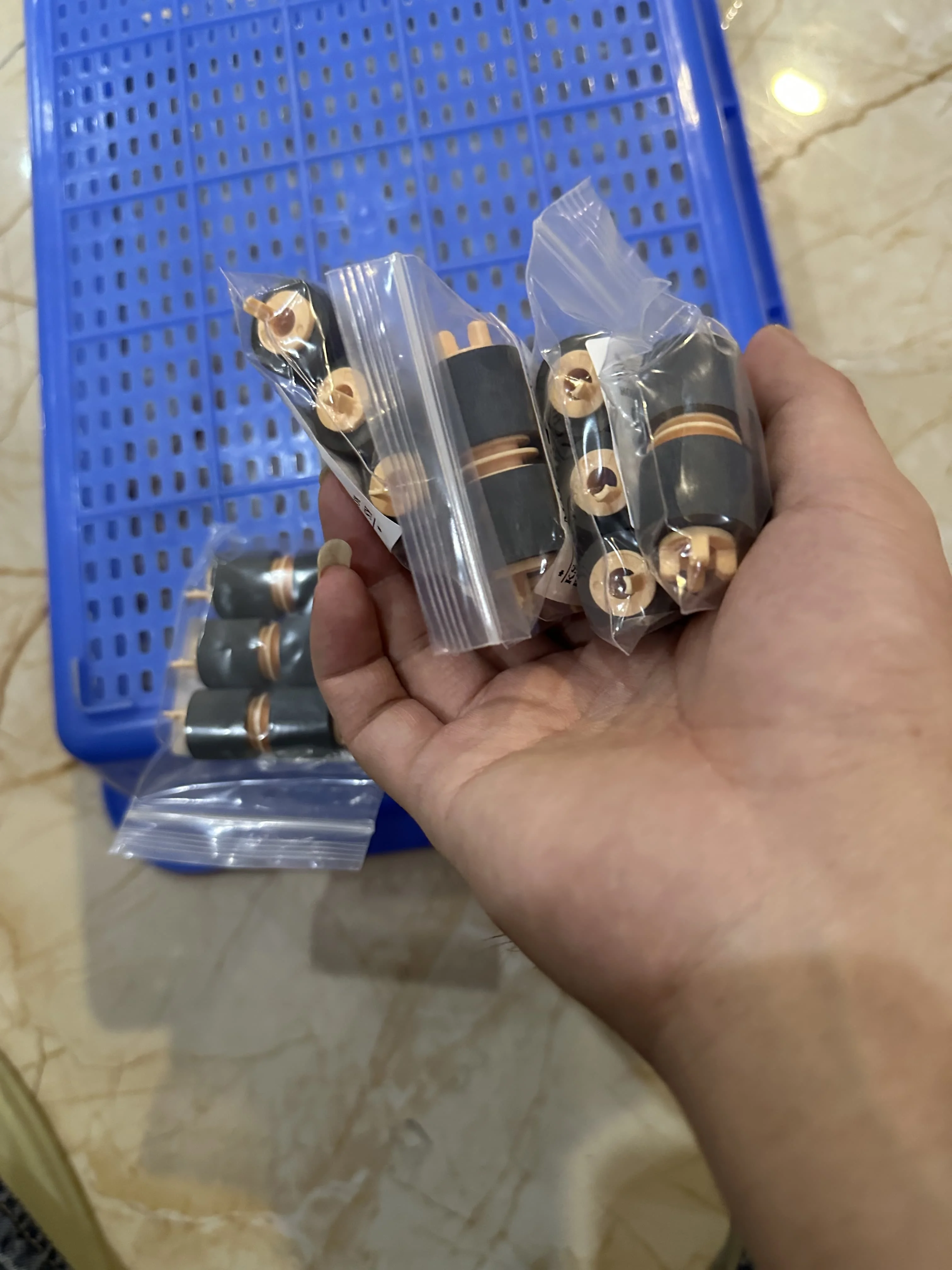 

36 роликов подачи бумаги для Xerox WorkCentre 5335 7525 7535 7775 5325 7655 7665 7675 7755 7765 5330 7425 7428 7435 7530 7545 7556