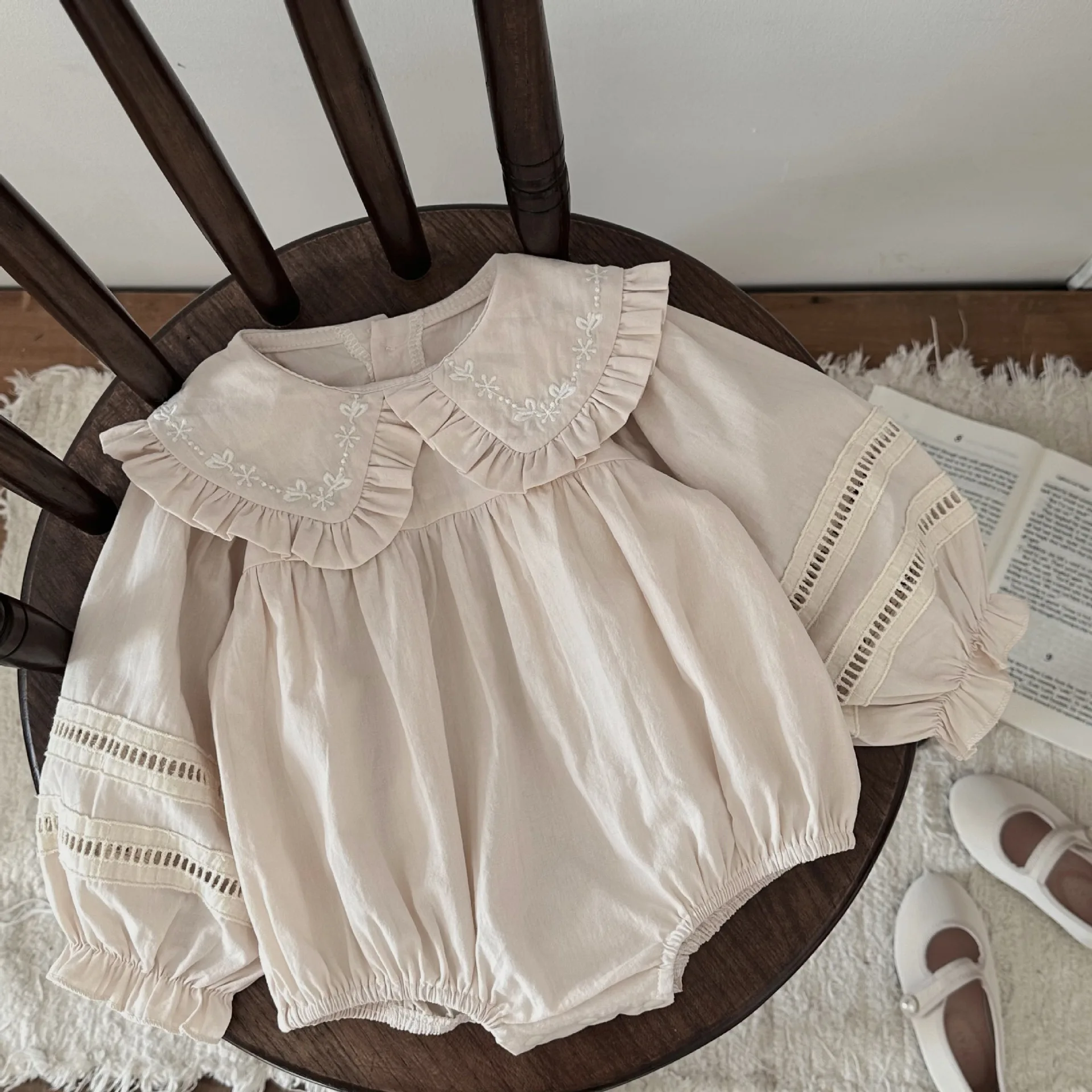 Fashion Spring and Autumn 2024 Korean Style Baby Lace Simple Classic Long-sleeved Casual Baby Girls Crawling Suit