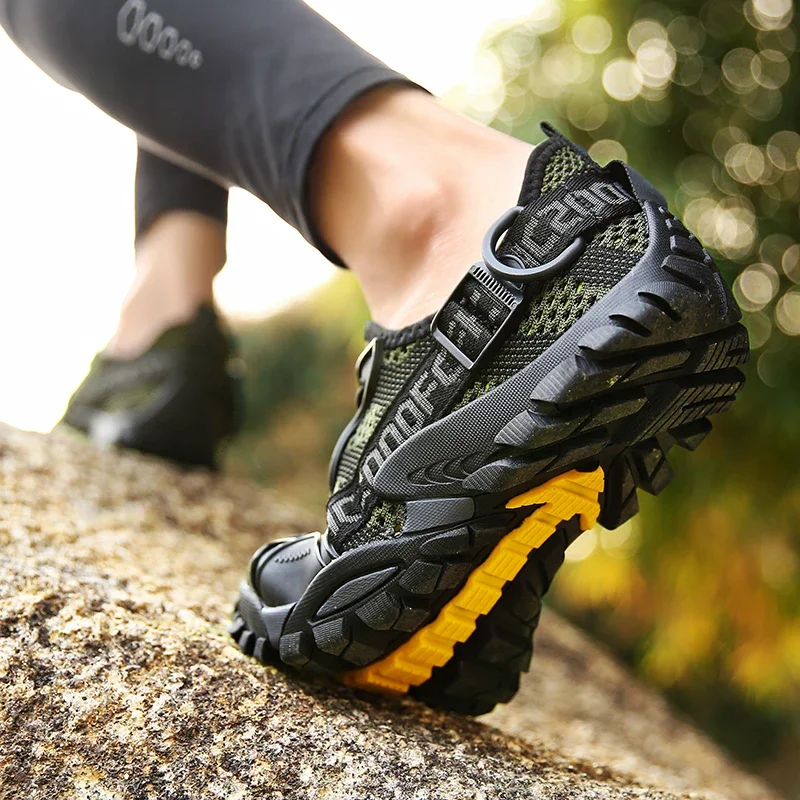 New Men's Water Shoes Casual Outdoor Breathable Professional Water Shoes 2025 Women's Summer Beach Anti-skid Upstream Shoes