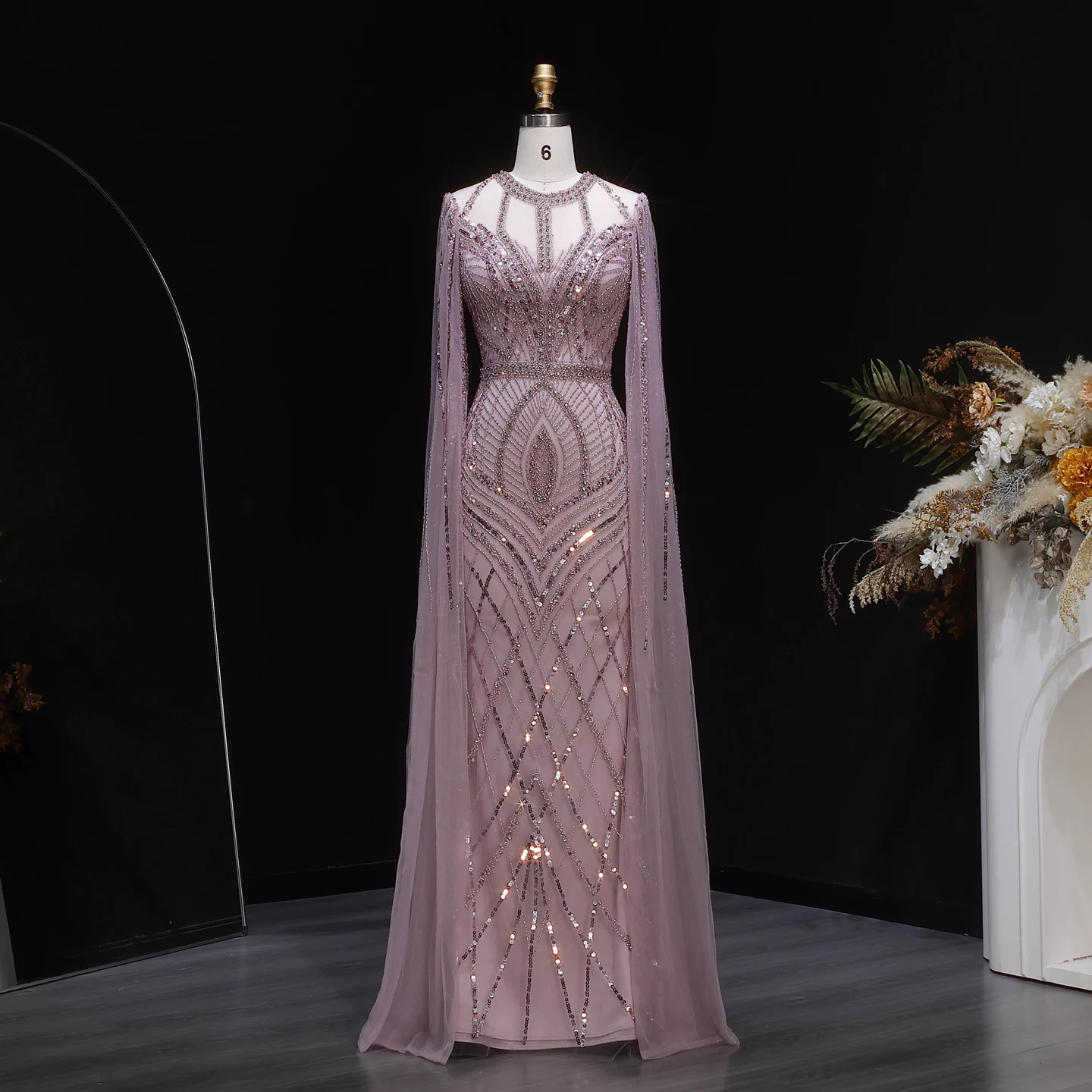 Sharon Said Luxuriöses Rosa O-Ausschnitt Etuikleid mit Cape-Ärmeln, Paillettenbesetztes Abendkleid für Damen SS126 Maßanfertigung – Detail 4