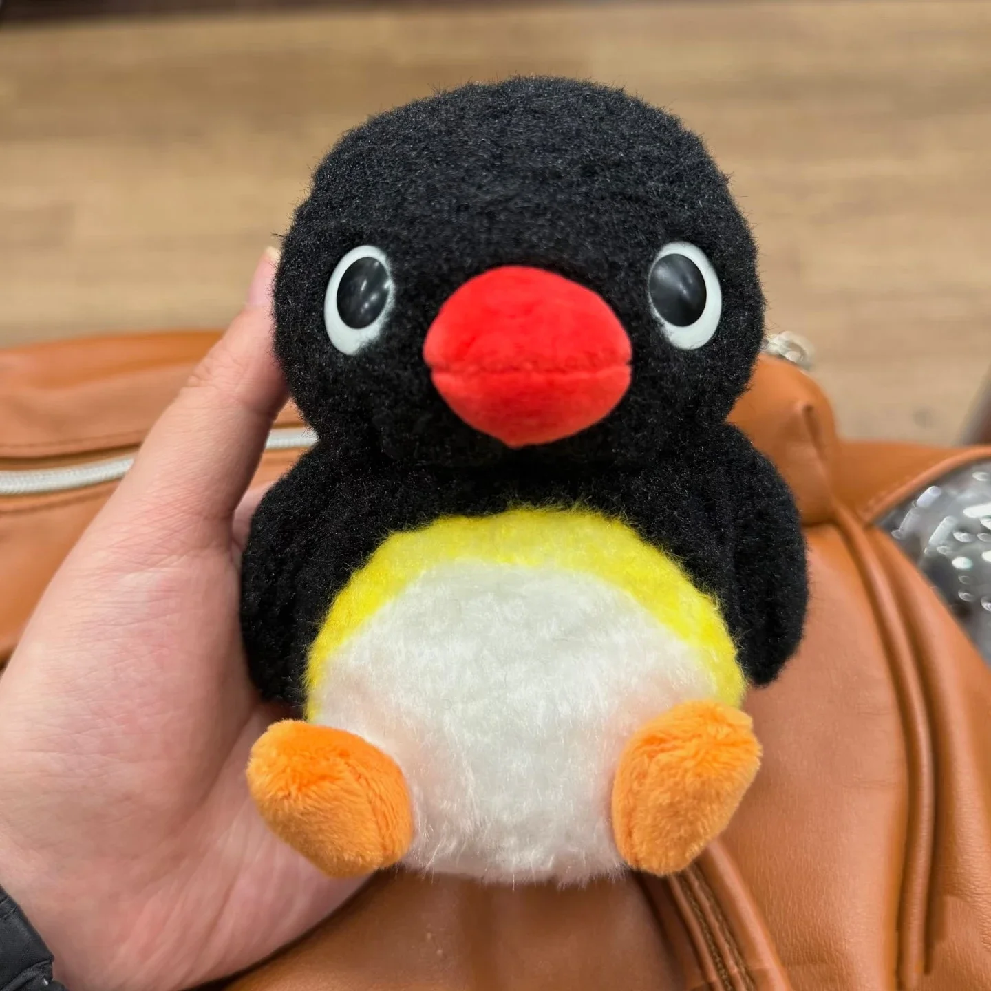 Juguete de peluche Pingu de 10cm, peluches de pingüino negro de peluche, muñeco abrazable de Animal Kawaii, regalos de cumpleaños, decoración del hogar para niña