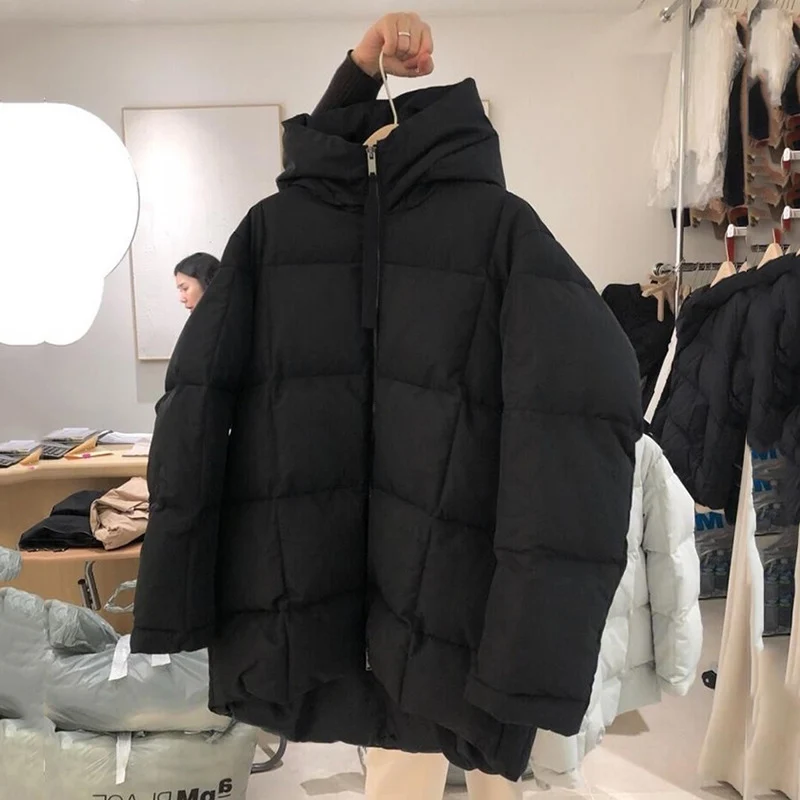 Schinteon المرأة الأبيض بطة أسفل سترة مع غطاء محرك السيارة بسيط الكورية نمط الخريف الشتاء أبلى عارضة فضفاض أكثر من حجم معطف سميك جديد