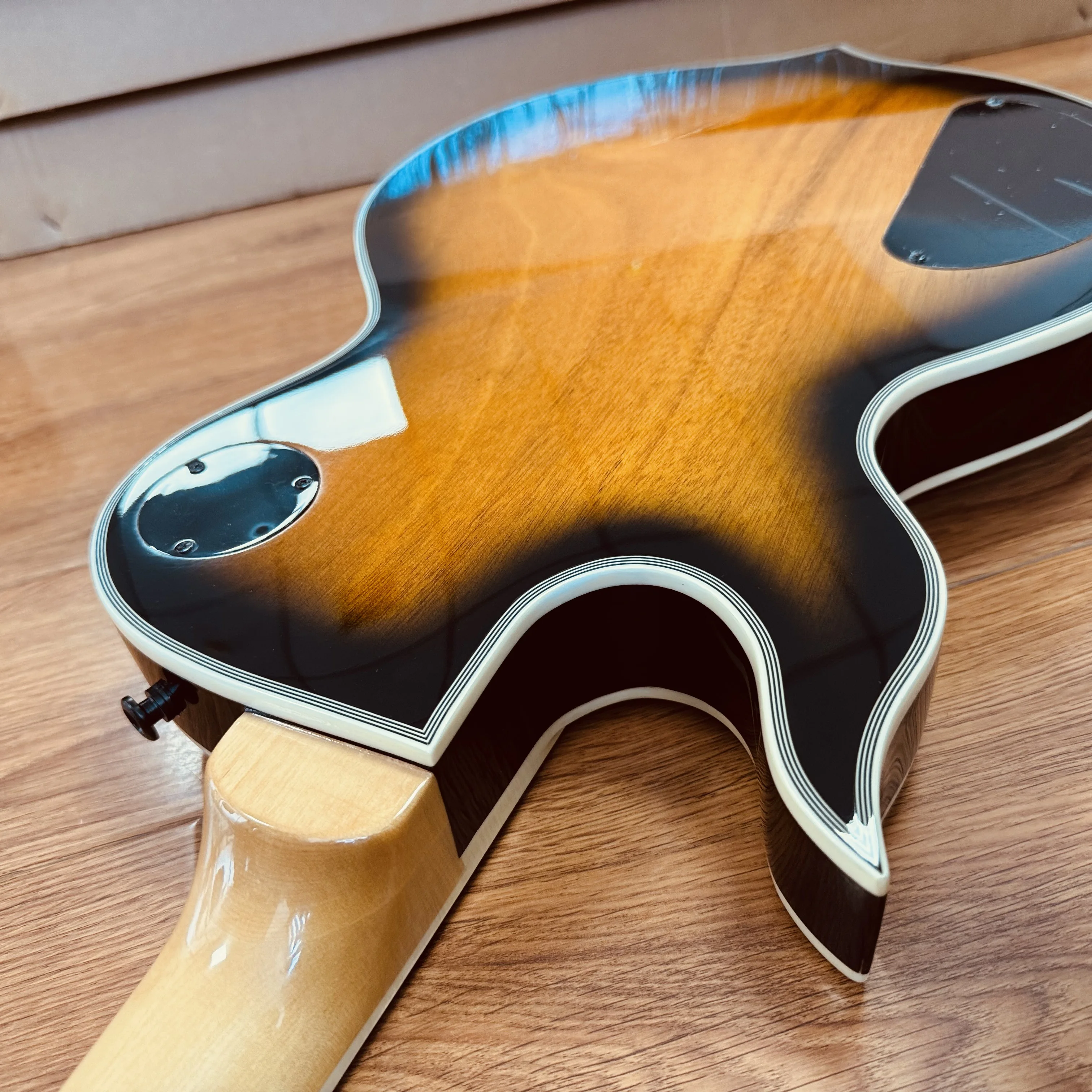 Custom Solid Body Electric Guitar Maple Neck Top Heavy Metal Style Factory Custom Hot Sale Free Shipping