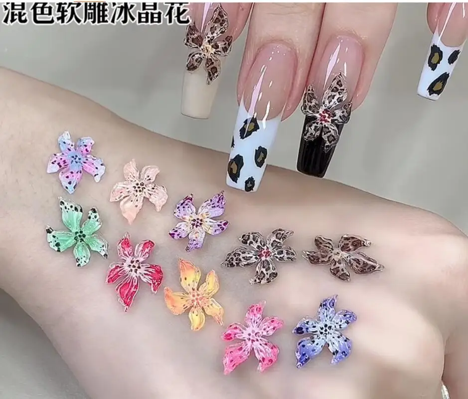 20 teile/beutel 3D Gepunktete Acryl Blume Nail art Charms Gemischte Gradienten Flache Rückseite Harz Lilie Nagel Dekorative Gefälschte Blume DIY Nagel teil