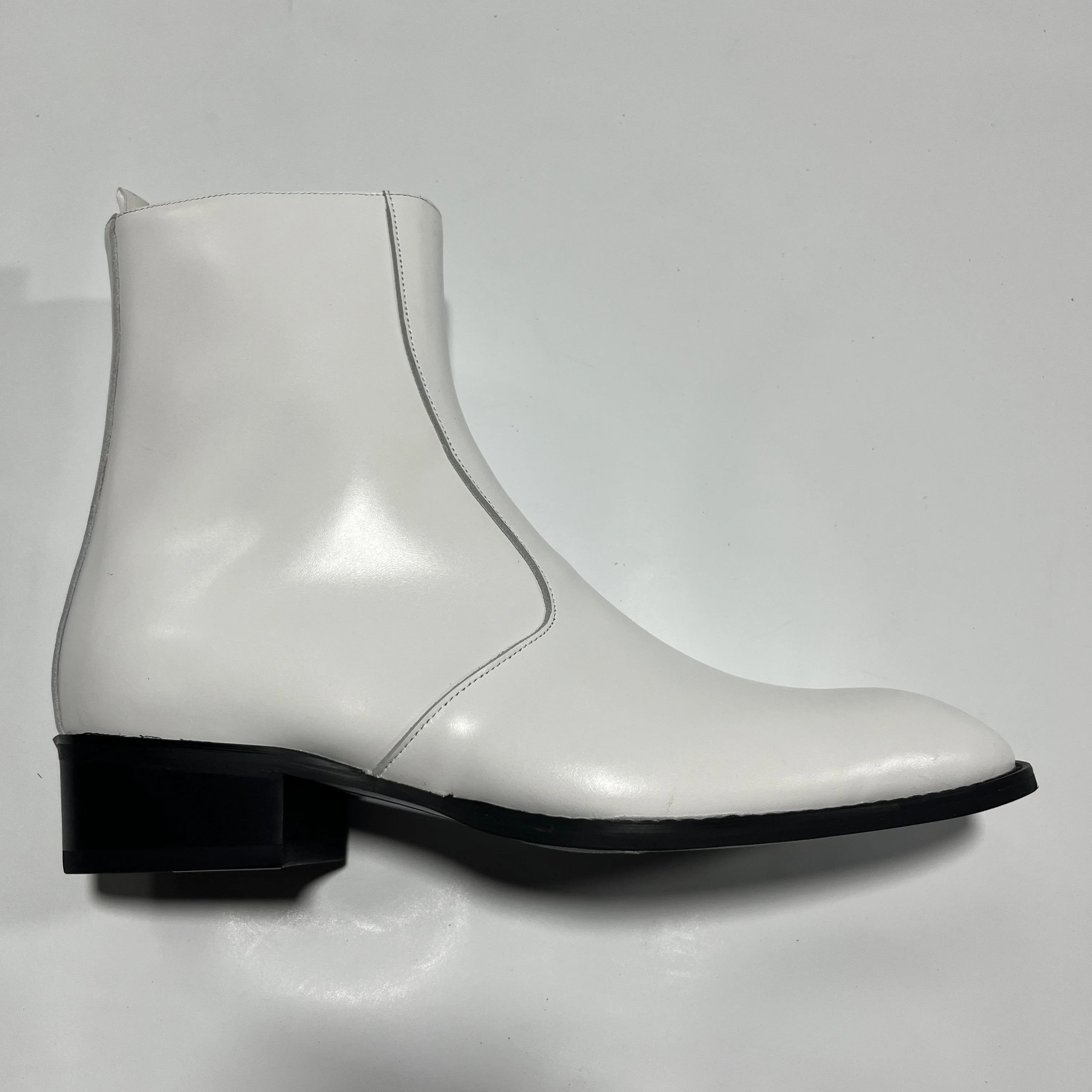 Botas Chelsea de couro genuíno feitas à mão com bico fino e suave branco