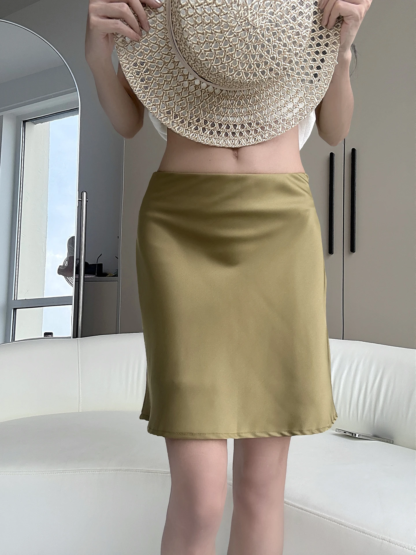 Sweet Nut Pie Low Waist Cool Feeling Satin Lined Skirt Women Summer Pure Desire Slimming Short Skirt with Inner