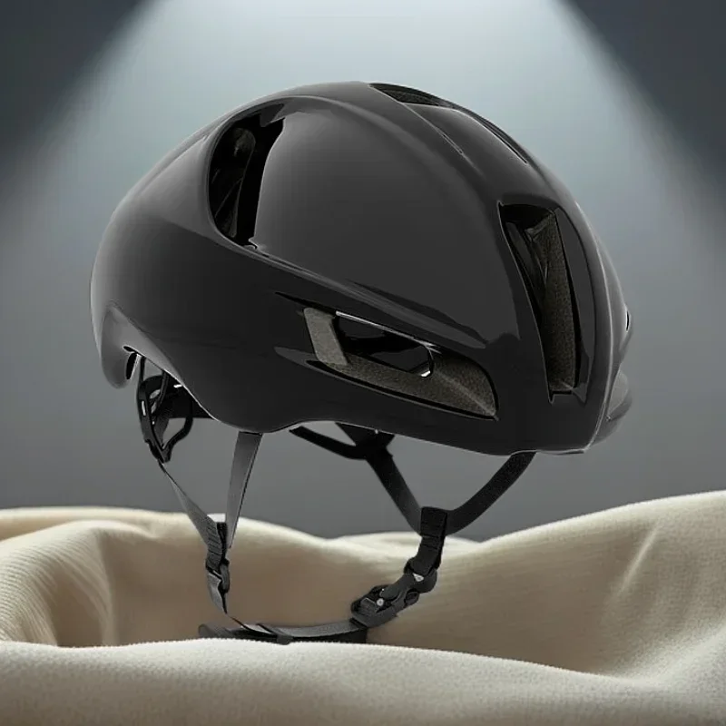 

Высококачественный аэродинамический велосипедный шлем, цельнолитой шлем Utopia Y-типа для шоссейных велосипедов, защитный велосипедный шлем.