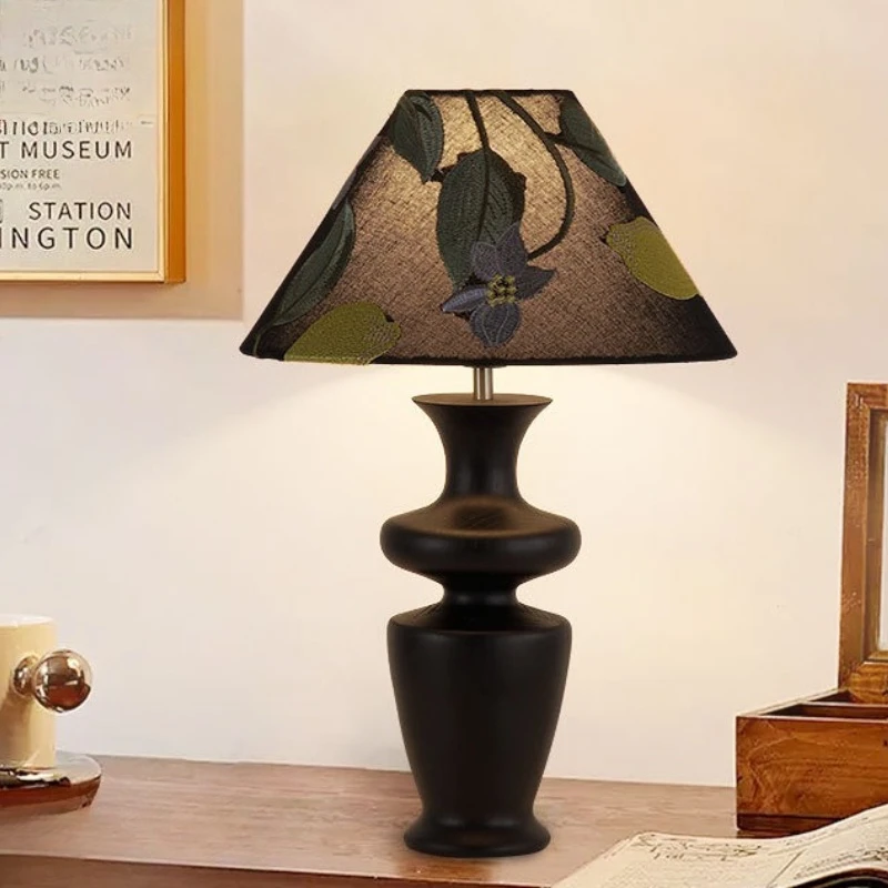 

American Retro Wooden Base LED E27 Table Lamp Printing Fabric Lampshade Living Room Bedroom Restaurant Office Reading Desk Light
