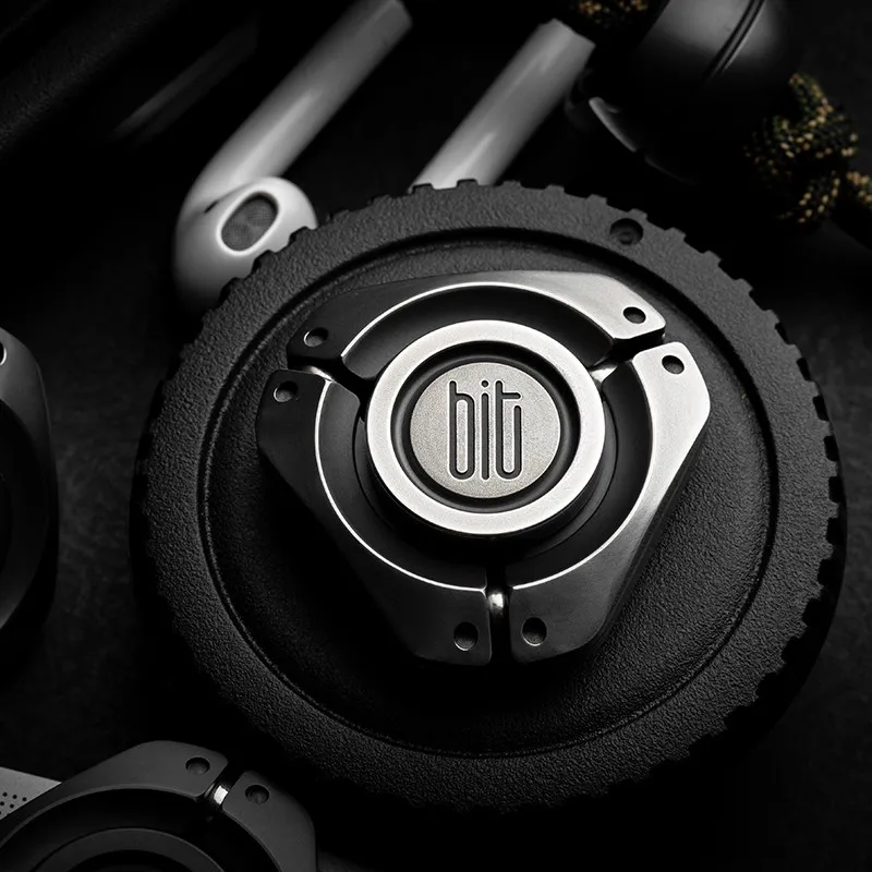 Used EDC Proud LAUTIEbit03 Finger Fingertip Gyro Decompression, Go Out Portable Black Technology