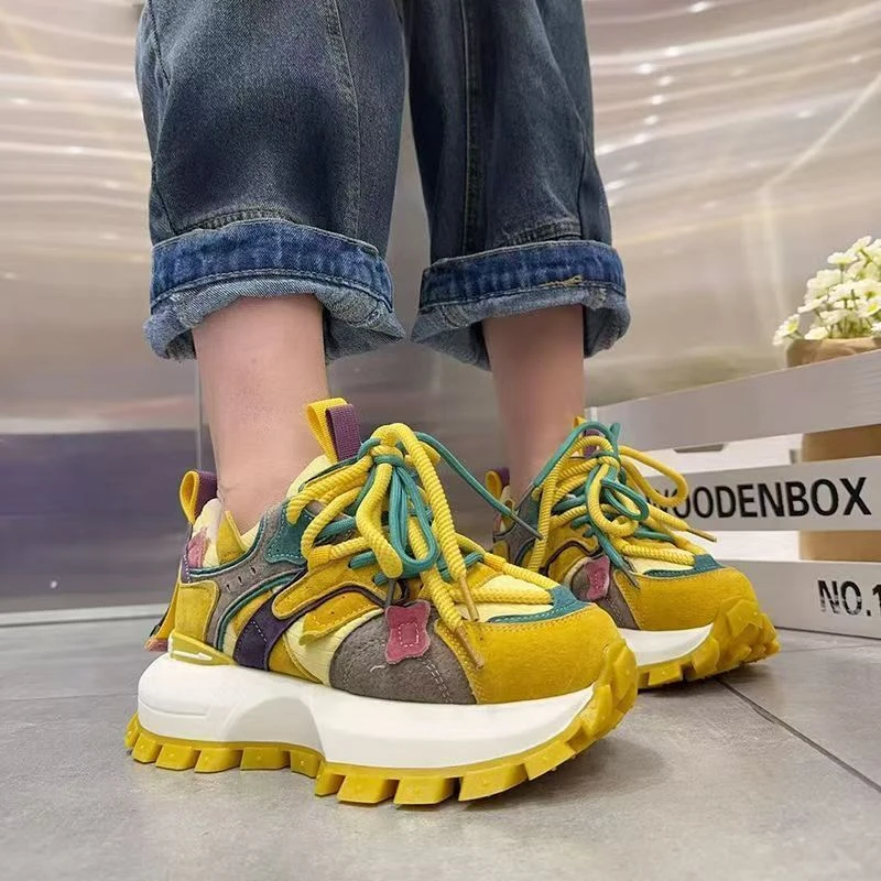 Chunky Lug Sole Patchwork-Trainer für Damen, zweifarbige Schnürsenkel, Kunstleder-Sneaker, rutschfeste Alltagsschuhe für Studenten, All-Match-Komfortschuhe