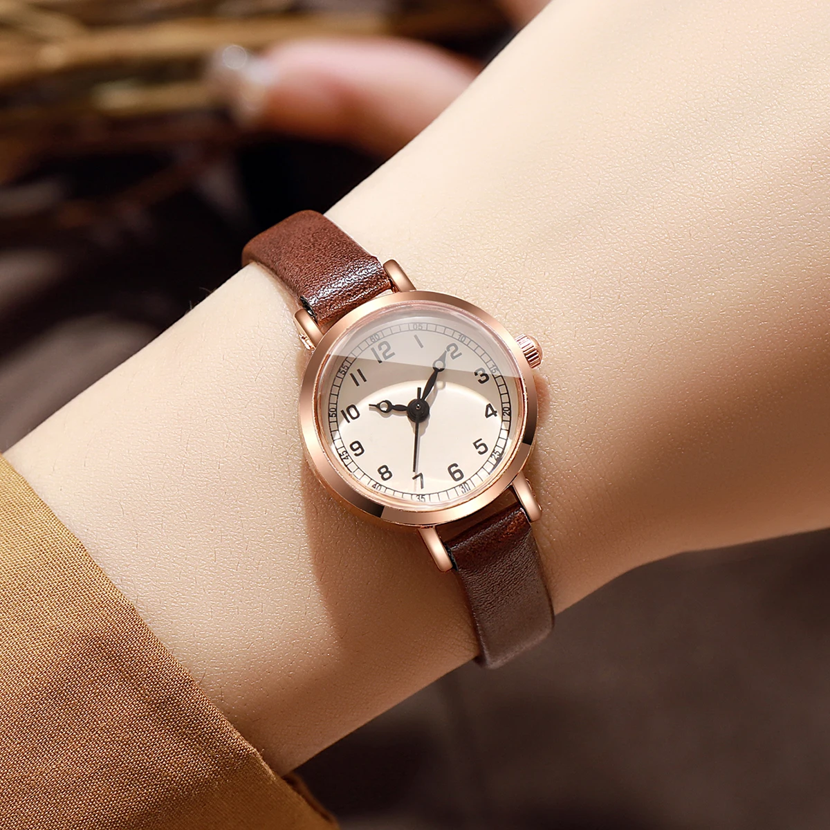 Fashion Small Women Watches Elegant Ultra-thin Leather Strap Ladies Quartz Wristwatch Reloj Mujer Girls Clock Gift