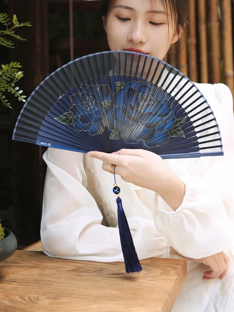 Original Chinese style ancient style peony flower silk fan gift fan, high-end cultural and creative gift