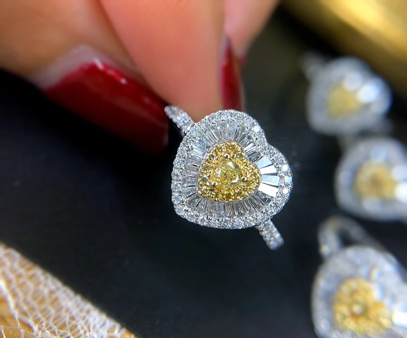 LUOWEND 100% 18K White Gold Rings Romantic Heart Design Real Natural Yellow Diamond Ring for Women High Engagement Jewelry