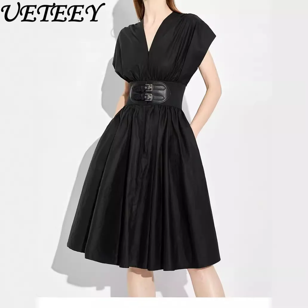 

Lightly Mature Elegant V-neck Dress Women's 2024 Summer Hepburn Style Sleeveless High Waist Slim-Fit Black Midi Dresses