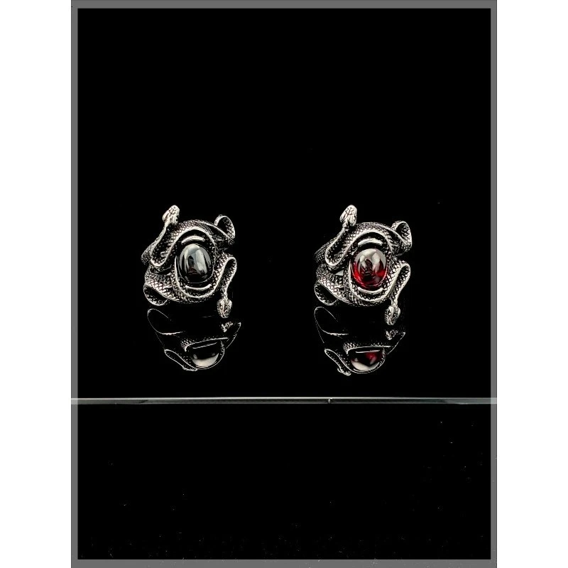 

Winding Snake Zircon Retro Gothic Ring Couple Model European and American Niche Design Large Size Versatile Jewelry
